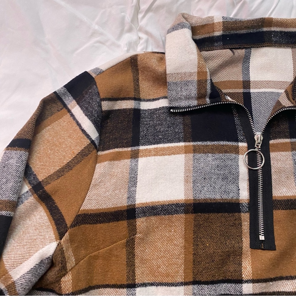 Shein Curve | Women's Plaid O-Ring Sweatshirt